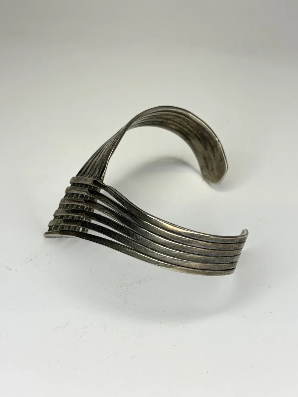 Vintage Silver Tone Chevron Lattice Cuff Bracelet – Modernist V-Shape